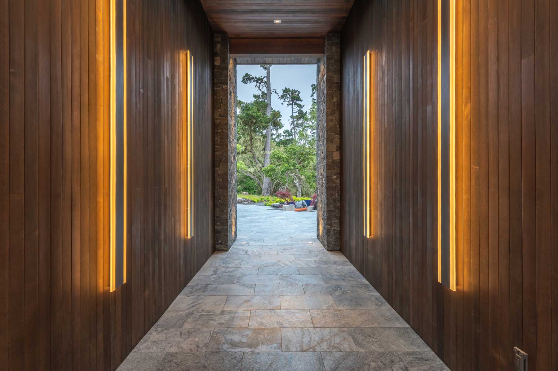 Alwick Artistic Quartzite 16 X 24   Outdoor Walkway   Ashley Yeates   Hawk Project   177 Renfroe(1)