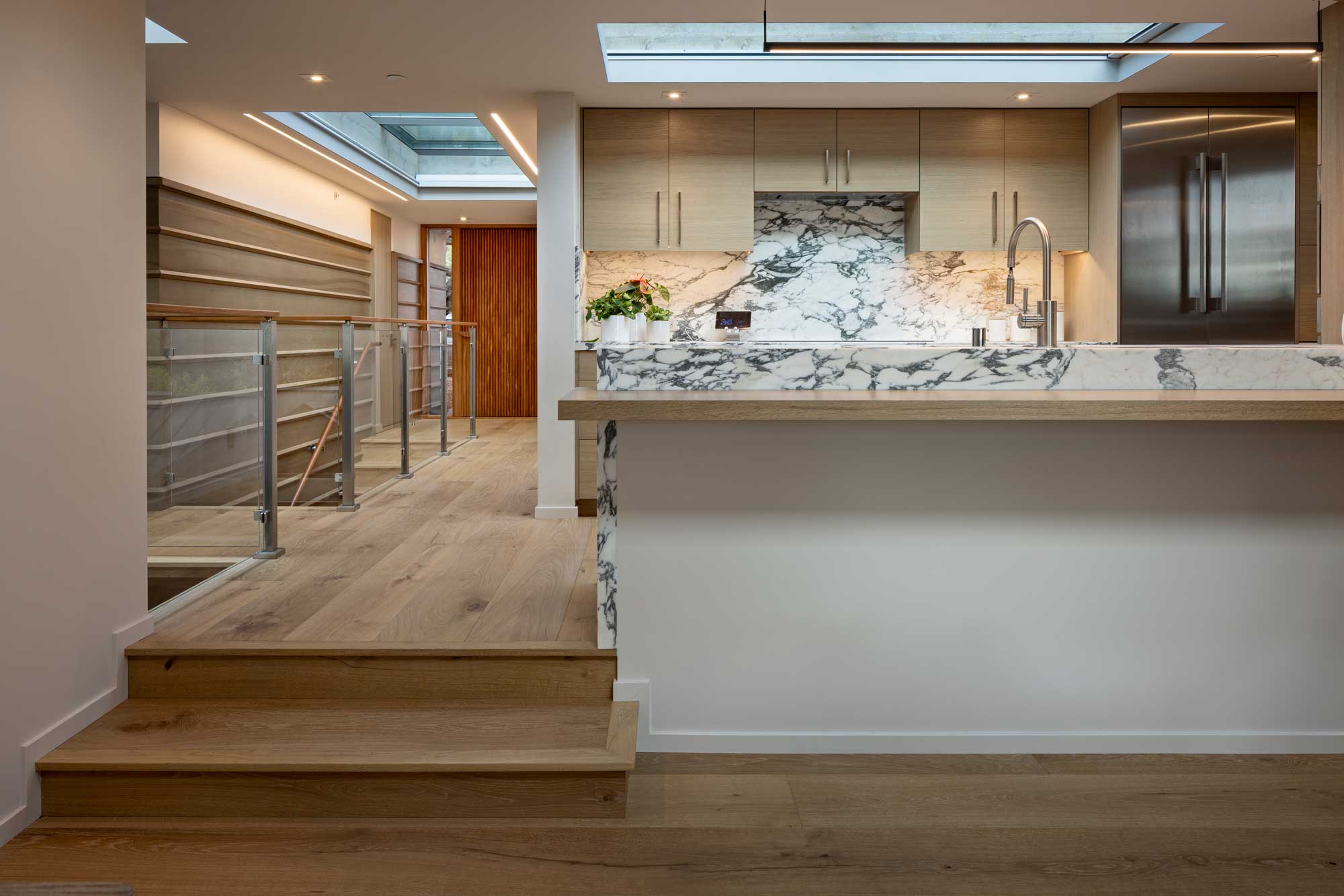 Arabescato Corchia Kitchen Island & Backsplash   Feels Wrights Project