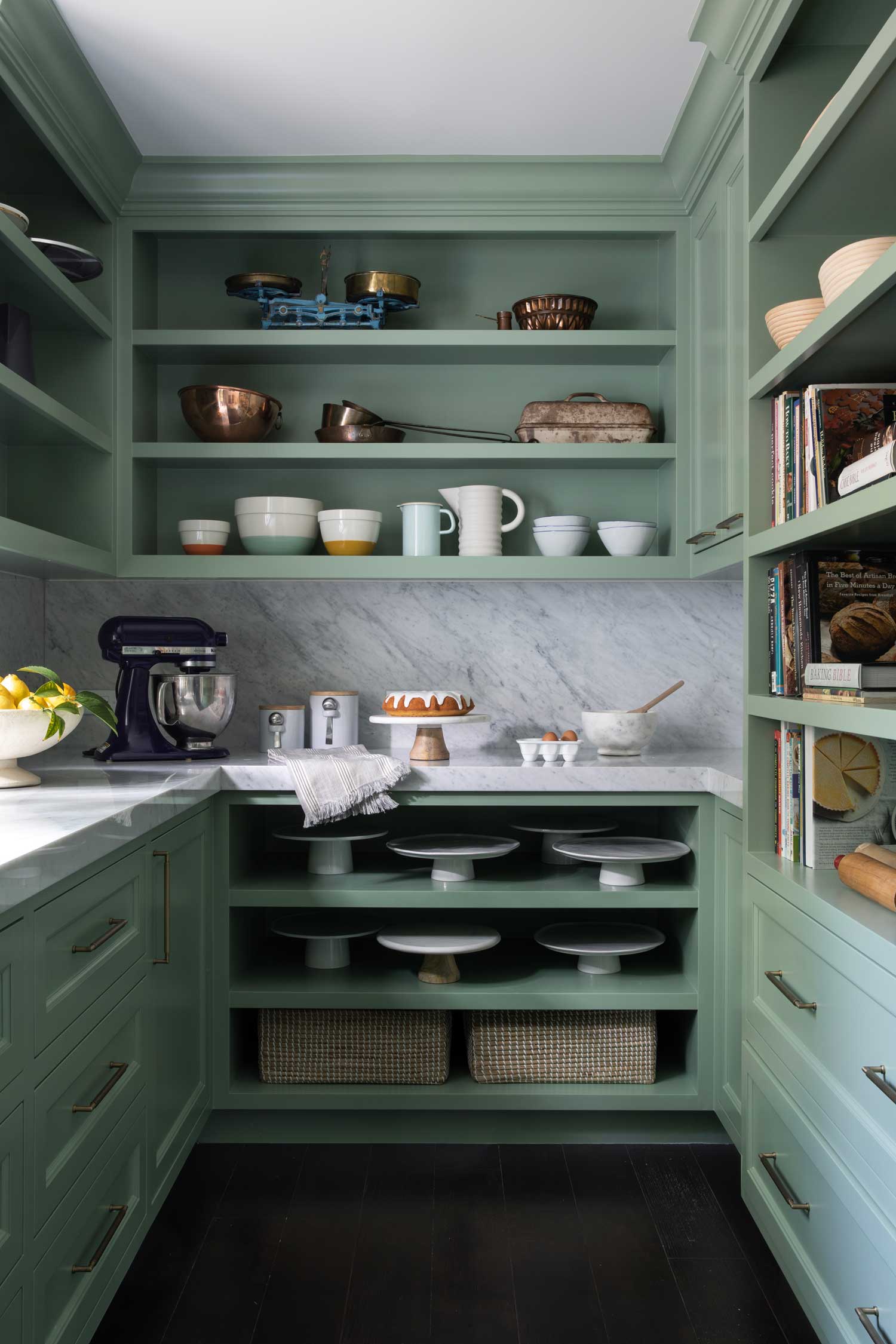 Bianco Carrara Butler Room Counter & Backsplash   Mirada Ave   Paul Dyer (1)